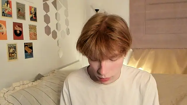 Snapshot of CalmFever chatting on March 15, 2026, 8:26 pm CalmFever online show from March 15, 2026, 8:26 pm