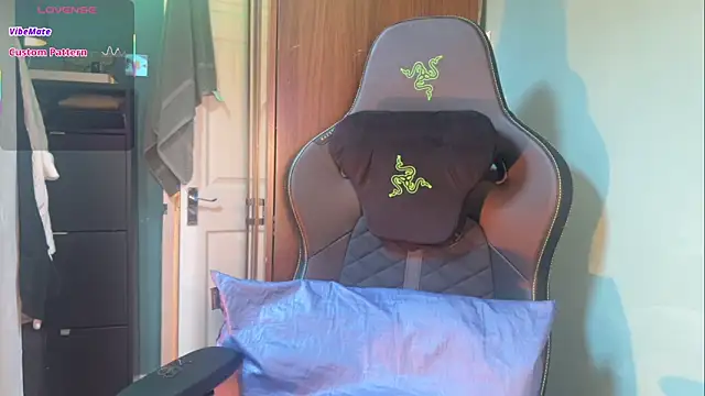 Snapshot of JadeAlexis403 chatting on February 14, 2026, 9:39 am JadeAlexis403 online show from February 14, 2026, 9:39 am