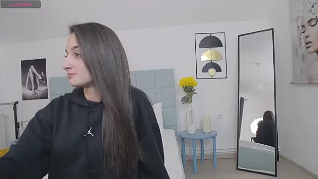 AmalliaJade online show from February 16, 2026, 7:32 pm