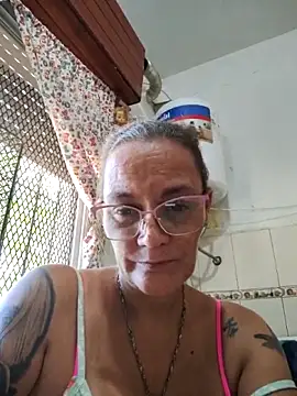 Sofia luv online show from February 7, 2026, 7:28 pm