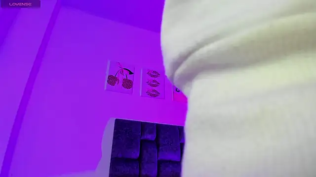Madison Rosee online show from May 4, 2026, 12:39 am