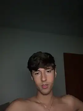 Ribeirro00 online show from February 5, 2026, 11:20 pm