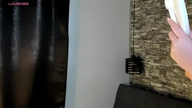 Snapshot of ASHLEY_COLLINS1 chatting on March 19, 2026, 1:26 pm ASHLEY COLLINS1 online show from March 19, 2026, 1:26 pm