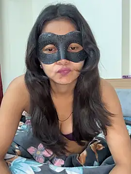 Snapshot of raavigirl chatting on April 11, 2026, 8:57 pm raavigirl online show from April 11, 2026, 8:57 pm