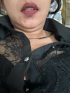 Snapshot of raavigirl chatting on July 4, 2026, 6:36 pm raavigirl online show from July 4, 2026, 6:36 pm
