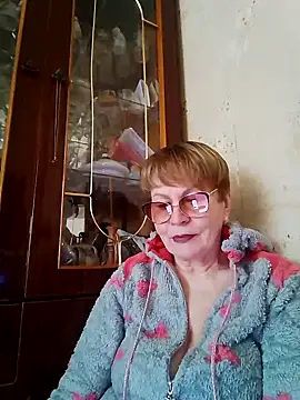 Snapshot of SophieBurns chatting on May 4, 2026, 11:39 am SophieBurns online show from May 4, 2026, 11:39 am