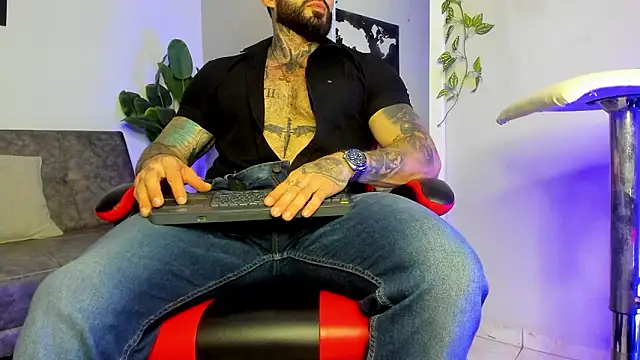 Alessrose online show from February 6, 2026, 7:39 pm