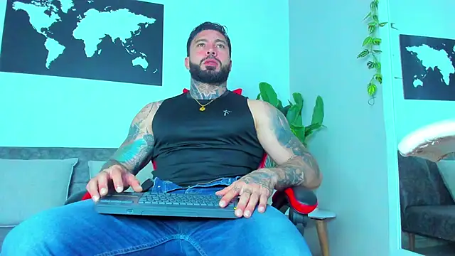 Alessrose online show from May 5, 2026, 9:12 pm
