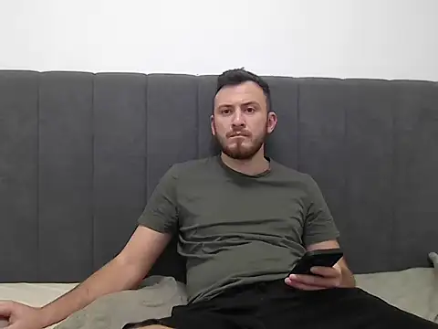 RoyalStudX online show from February 5, 2026, 9:41 pm