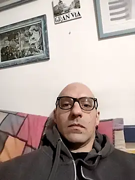 manutomx online show from February 5, 2026, 8:57 pm