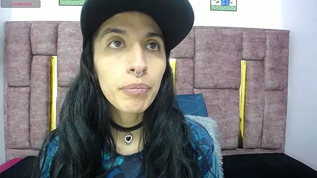 FRANCESCA LOVE  online show from April 24, 2026, 4:04 am