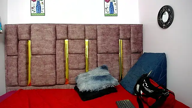 FRANCESCA LOVE  online show from May 2, 2026, 4:06 am