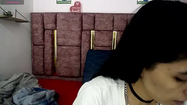 FRANCESCA LOVE  online show from June 9, 2026, 5:35 pm