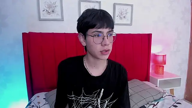 Demian Hush online show from February 17, 2026, 7:20 pm