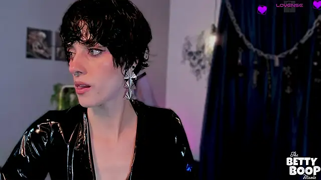 Snapshot of AmeliaNaughty_ chatting on April 30, 2026, 10:03 pm AmeliaNaughty online show from April 30, 2026, 10:03 pm