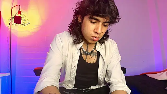 Axell Kussh online show from March 9, 2026, 10:03 pm