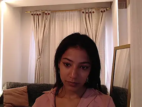 Scarleet miaa online show from May 4, 2026, 9:22 pm