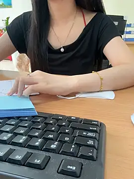 Celeste SexyY online show from May 6, 2026, 3:35 am