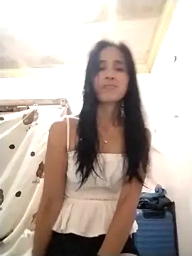 Snapshot of sweet_maxine44 chatting on March 31, 2026, 10:32 pm sweet maxine44 online show from March 31, 2026, 10:32 pm
