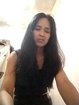 Snapshot of sweet_maxine44 chatting on April 17, 2026, 10:40 am sweet maxine44 online show from April 17, 2026, 10:40 am