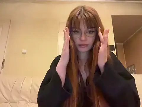 Sophiirose online show from February 10, 2026, 5:28 pm