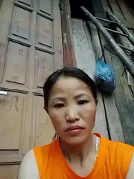 nhynhy11 online show from March 18, 2026, 11:30 pm