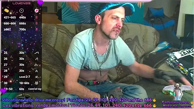 Snapshot of SwatRocShy chatting on March 3, 2026, 6:58 pm SwatRocShy online show from March 3, 2026, 6:58 pm