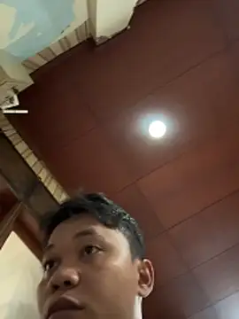 Snapshot of momiitha chatting on February 13, 2026, 7:15 am momiitha online show from February 13, 2026, 7:15 am