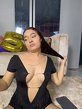 Emily Harpeer online show from July 18, 2026, 11:58 am
