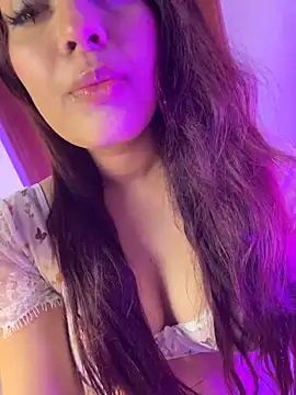 Emily Harpeer online show from August 5, 2026, 11:46 am