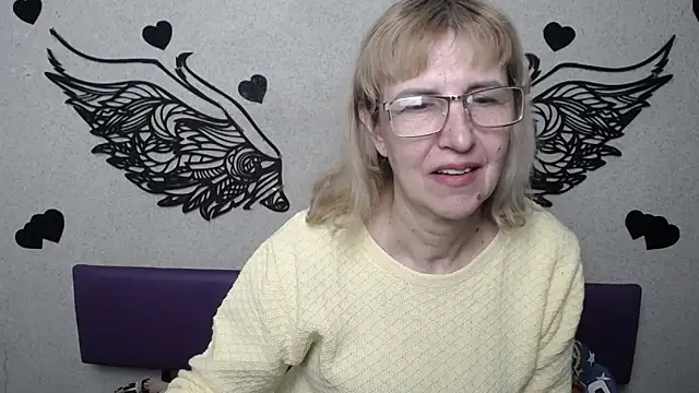 Snapshot of PattySanny chatting on April 2, 2026, 12:36 pm PattySanny online show from April 2, 2026, 12:36 pm
