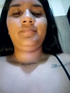 Zoe Renata online show from May 12, 2026, 7:27 am