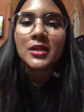 Zoe Renata online show from June 14, 2026, 9:06 pm