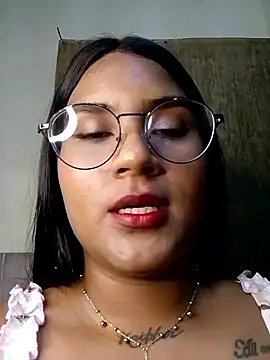 Zoe Renata online show from June 19, 2026, 2:38 am