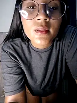 Zoe Renata online show from June 21, 2026, 3:53 am