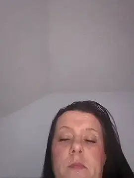 louisa36 online show from February 8, 2026, 9:51 pm