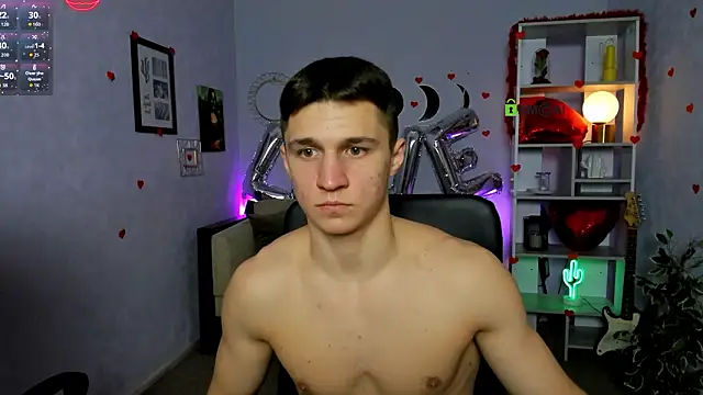 Snapshot of emmanuel_shine chatting on February 18, 2026, 6:42 am emmanuel shine online show from February 18, 2026, 6:42 am