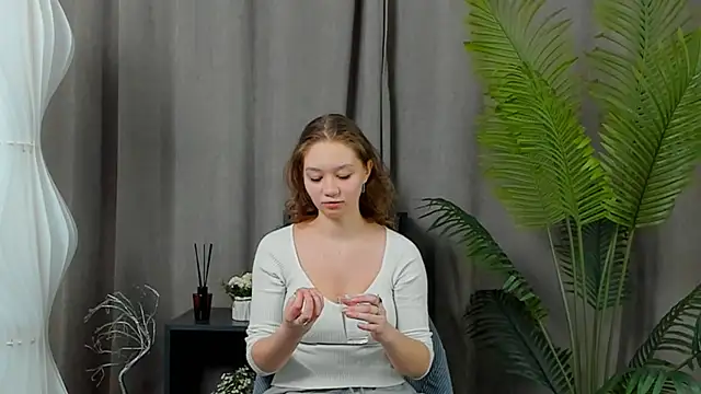 FayePeightell online show from February 7, 2026, 7:12 am