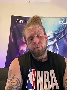 Smokebluntafterblunt online show from April 28, 2026, 9:09 pm