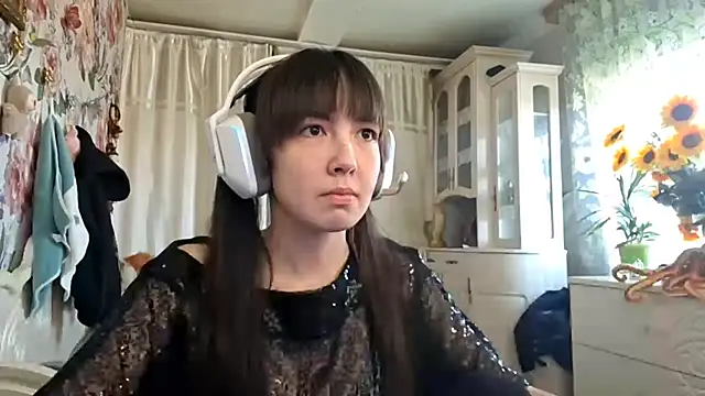 LarissaYagin online show from February 8, 2026, 7:01 am