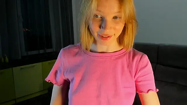 Kiracute18 online show from May 29, 2026, 5:00 pm