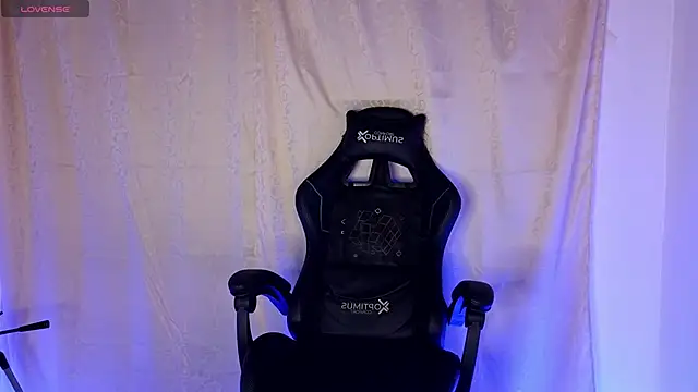  Yourdoll online show from April 29, 2026, 9:10 pm