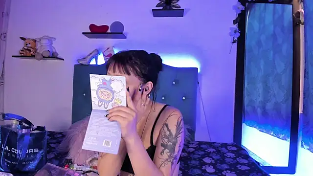 Sandy ass 69  online show from March 24, 2026, 1:27 pm