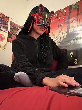 Snapshot of LadyKitsune chatting on March 7, 2026, 8:00 am LadyKitsune online show from March 7, 2026, 8:00 am