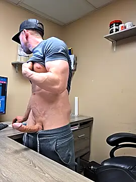 averageandsum online show from March 15, 2026, 9:43 pm