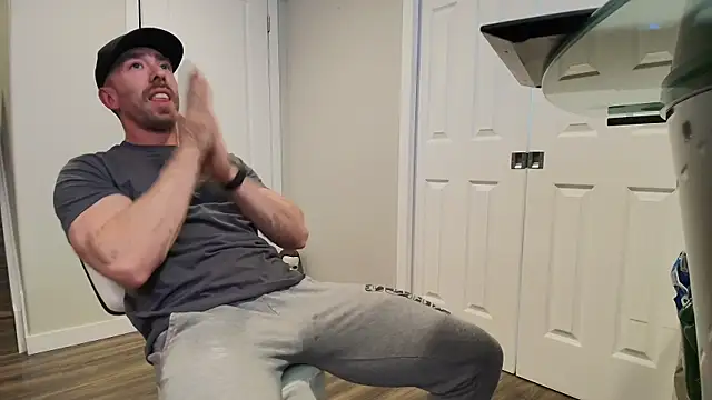 averageandsum online show from April 24, 2026, 12:02 am