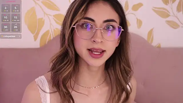 Snapshot of EmmaClark__ chatting on March 27, 2026, 7:24 pm EmmaClark online show from March 27, 2026, 7:24 pm