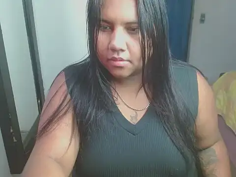 naomyandpablot online show from May 26, 2026, 9:33 pm