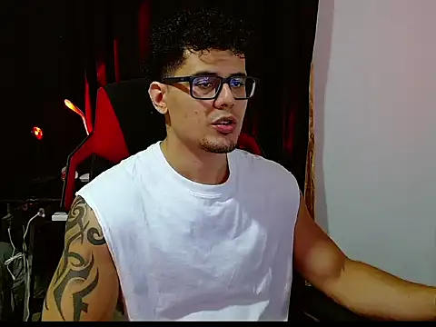 Logan0626 online show from February 17, 2026, 12:18 am