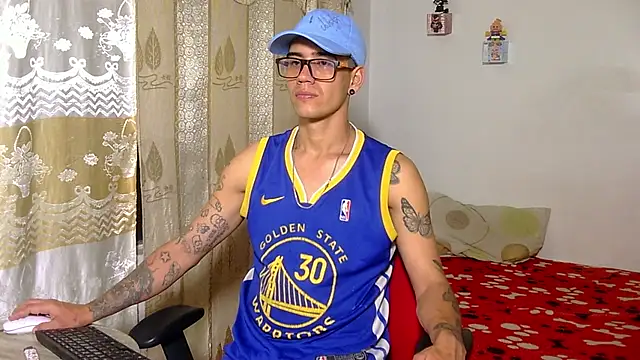 kylian n online show from February 8, 2026, 2:48 am